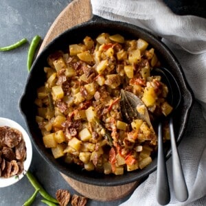 Lau bori in a cast iron pan