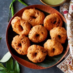 Copper plate with Vadai.