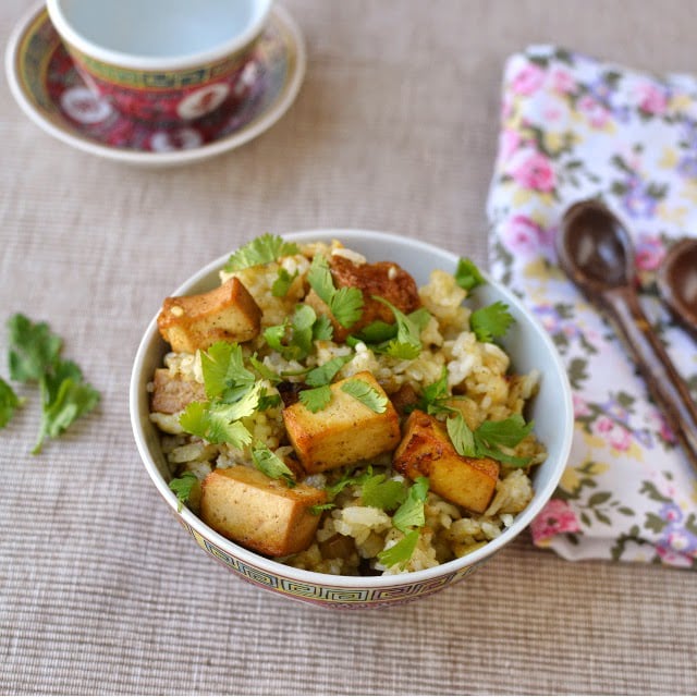 meghalaya-vegetarian-jadoh-with-tofu.1024x1024 /upload/thumbnail1/2025/2/24/201543/thumb2