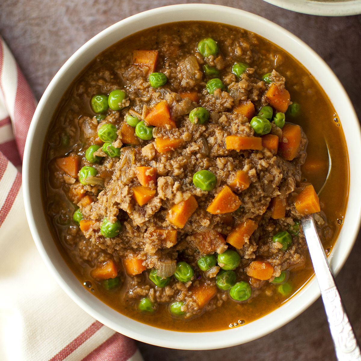 Vegetarian Lebanese Stew with Peas | Bazella with Riz | cookshideout