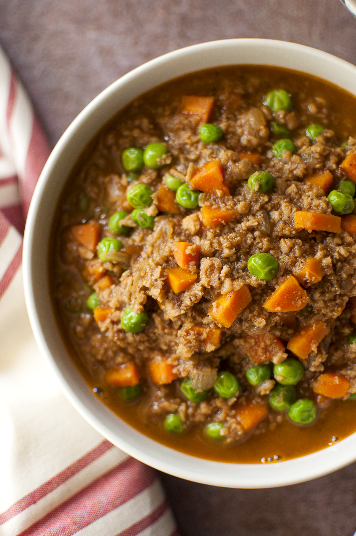 White bowl with vegetarian Lebanese stew