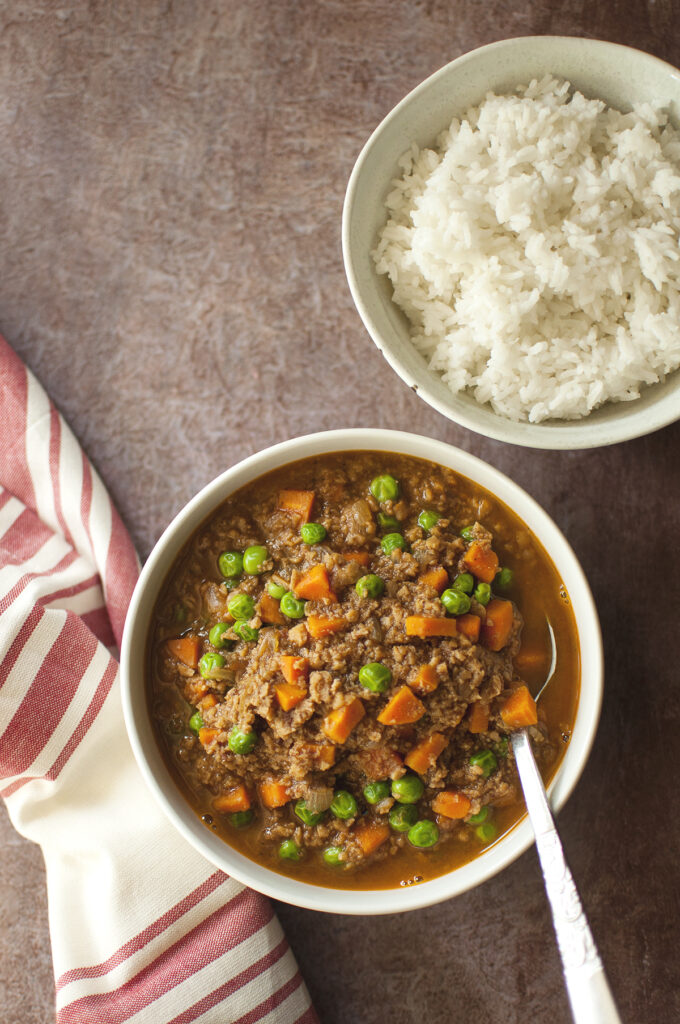 Vegetarian Lebanese Stew with Peas | Bazella with Riz | cookshideout