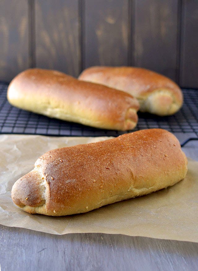 https://www.cookshideout.com/wp-content/uploads/2015/04/long-sandwich-rolls.1024x1024.jpg