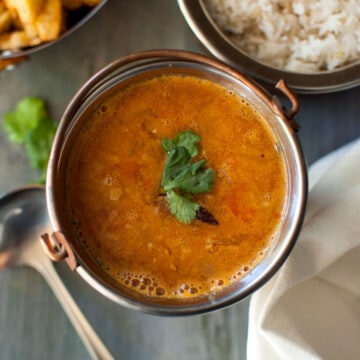 Top view of a bowl with Saravana bhavan Sambar.