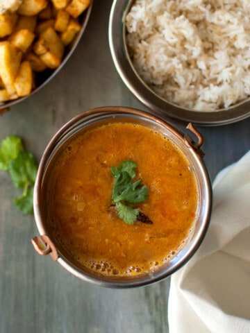 Top view of a bowl with Saravana bhavan Sambar.