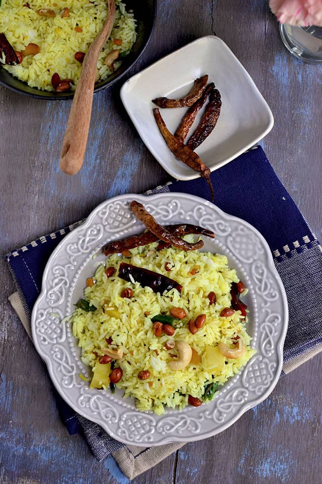 Plate with Lemon rice and crispies