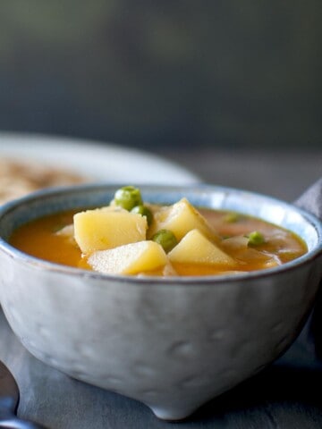 Blue bowl with Malaysian Curry sauce