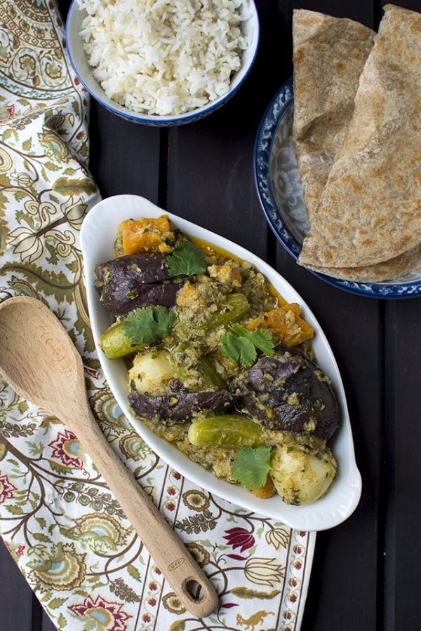 Sambhariyu Shaak (Gujarati Stuffed Mixed Vegetable Curry) Recipe