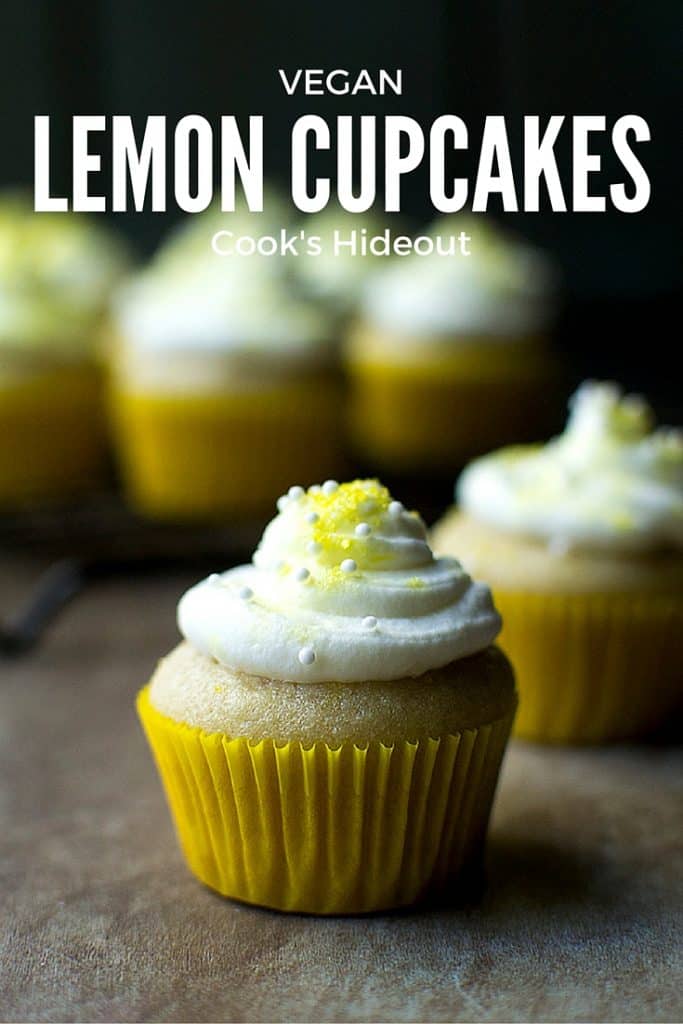 Tray with lemon cupcakes