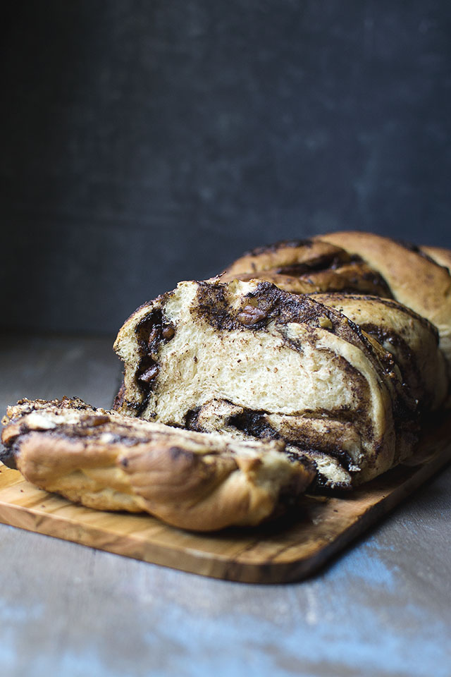 Babka with Chocolate Filling