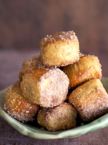 Cinnamon sugar pretzel bites