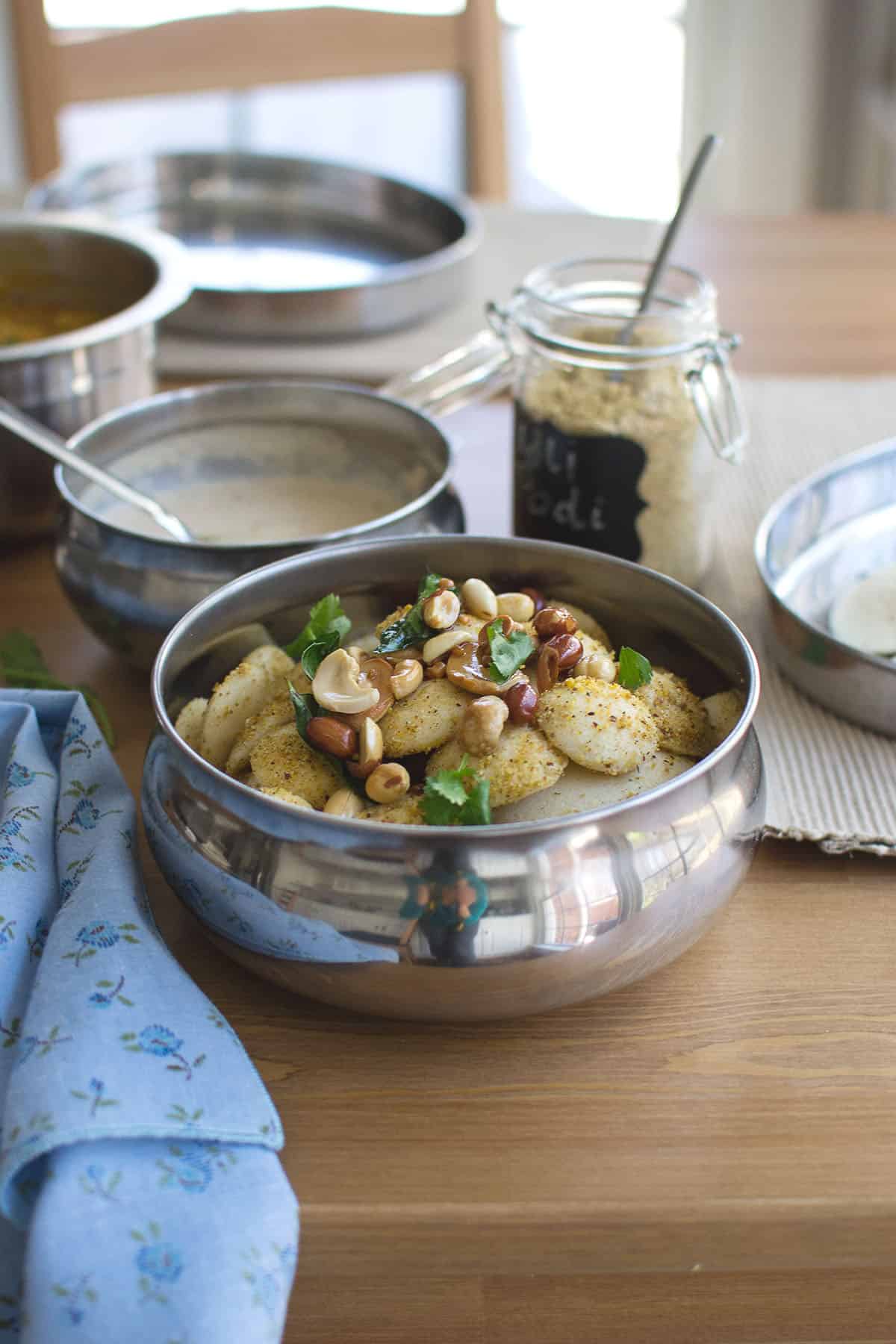 Steel bowl with Podi Idli.