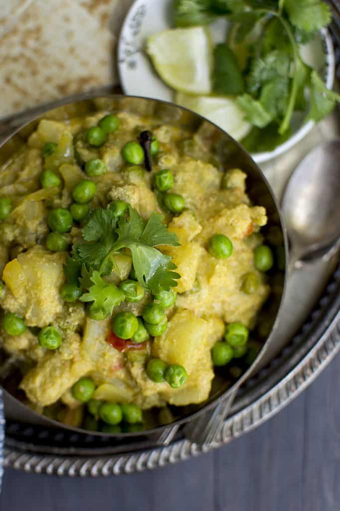 Vegan Aloo Matar Kurma (Potato Peas Kurma) Cook's Hideout