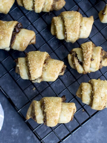 Wire rack with Rugelach
