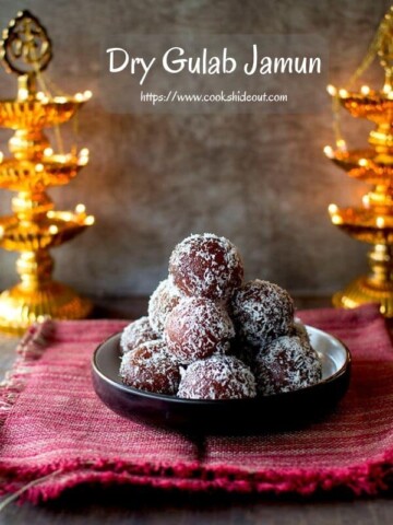 Dry Gulab Jamun