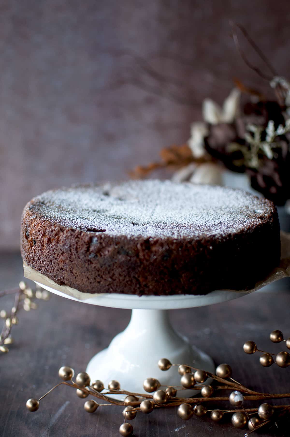 White cake pan with Kerala fruit cake 